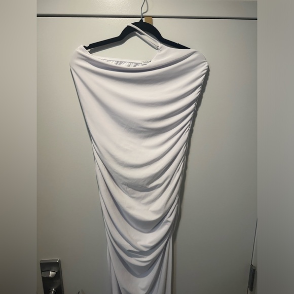 White stretch Dress, gorgeous One shoulder gown - Picture 4 of 6